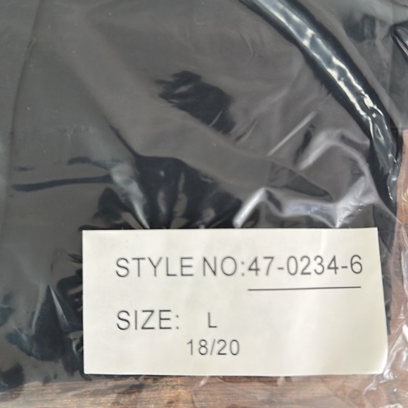 NWT Don’t be fooled by the wrinkles these are brand new fresh out the packaging - Picture 10 of 10